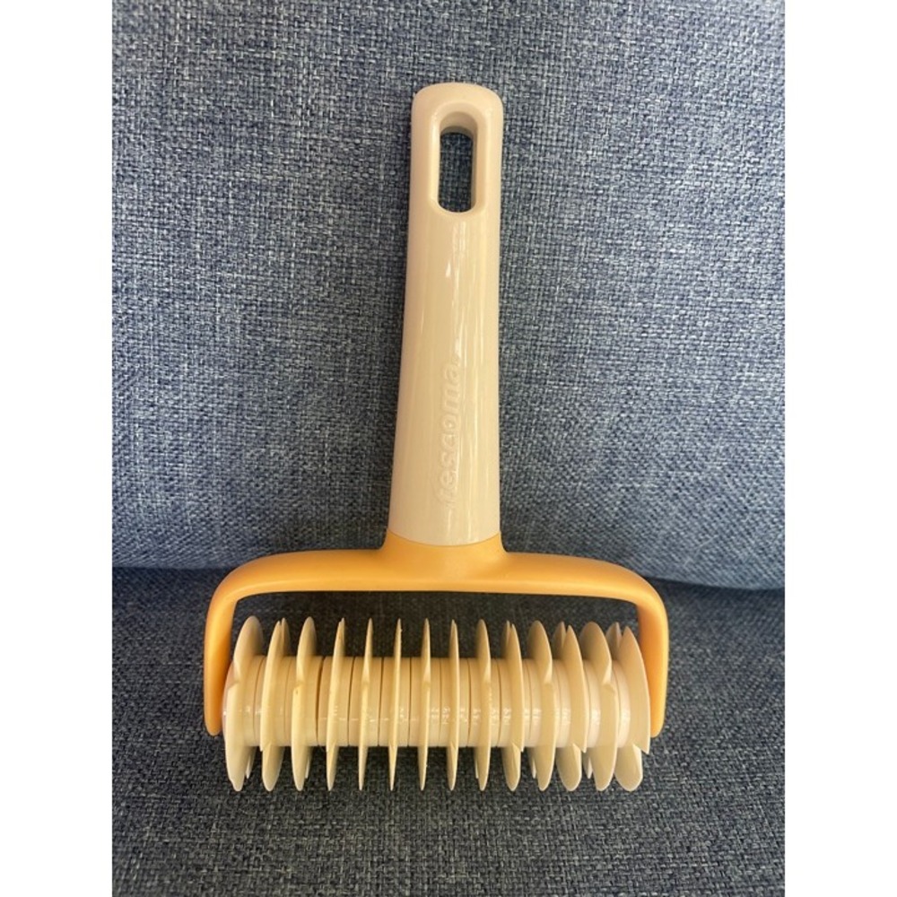 TESCOMA Textured Rolling Pin Delicia Pastry Lattice Roller Cutter